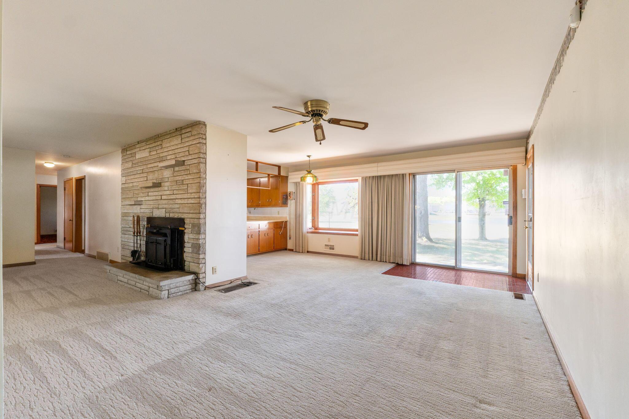 381 Galloway Road Galloway, OH 43119 - Photo 19 of 61 381 Galloway Rd (Interior)-9