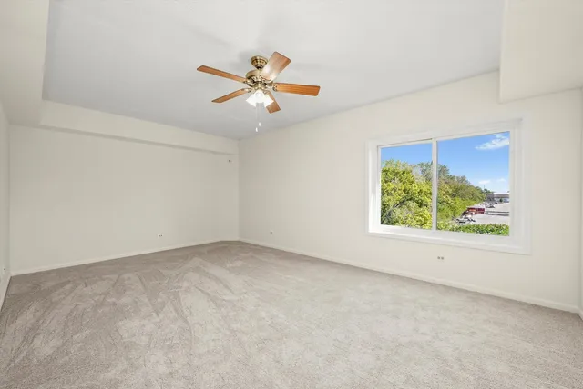 $224,900 | 11001 Deblin Lane, Unit 203, Oak Lawn, IL 60453