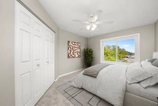 $224,900 | 11001 Deblin Lane, Unit 203, Oak Lawn, IL 60453