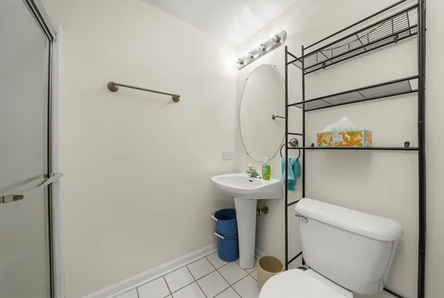 $224,900 | 11001 Deblin Lane, Unit 203, Oak Lawn, IL 60453