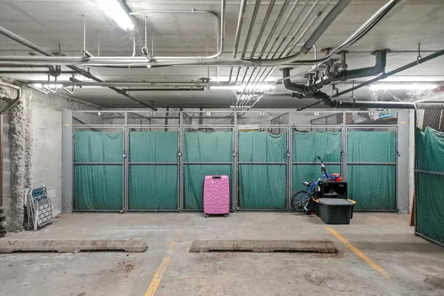 $224,900 | 11001 Deblin Lane, Unit 203, Oak Lawn, IL 60453