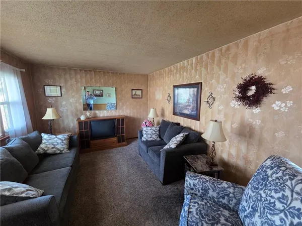 $214,000 | 5318 Ethel Drive, St. Joseph, MO 64506