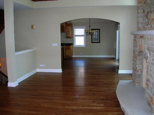 301 Spring Avenue Glen Ellyn, IL 60137 - Photo 4 of 16