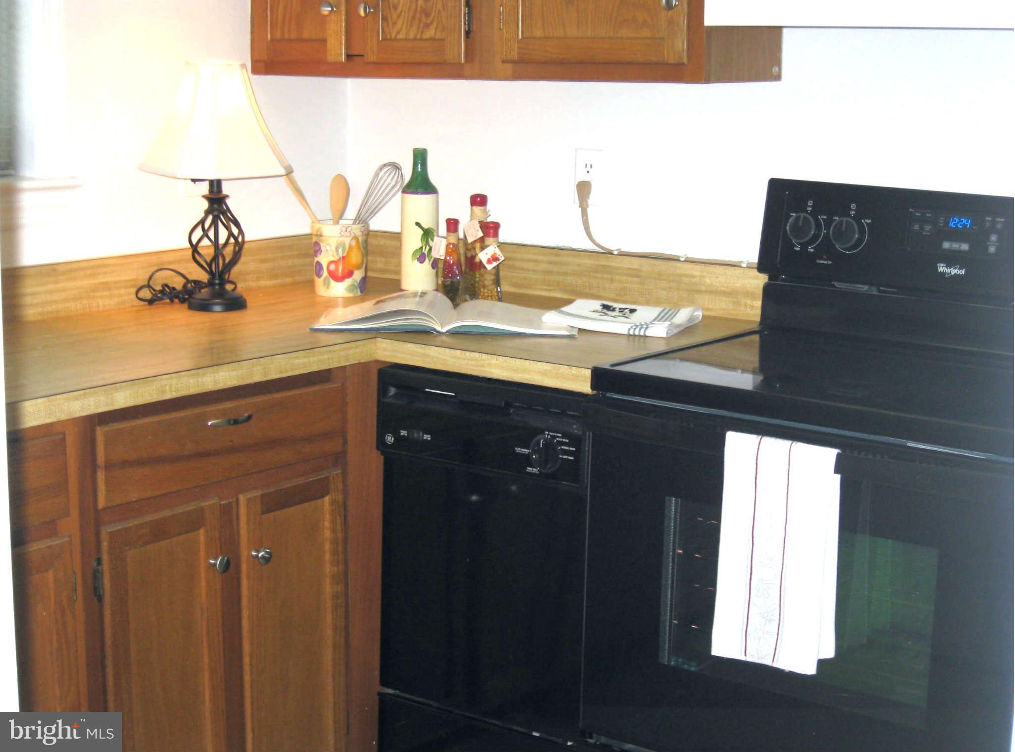 1910 North Rhodes Street, Unit 48 Arlington, VA 22201 - Photo 7 of 12 Kitchen