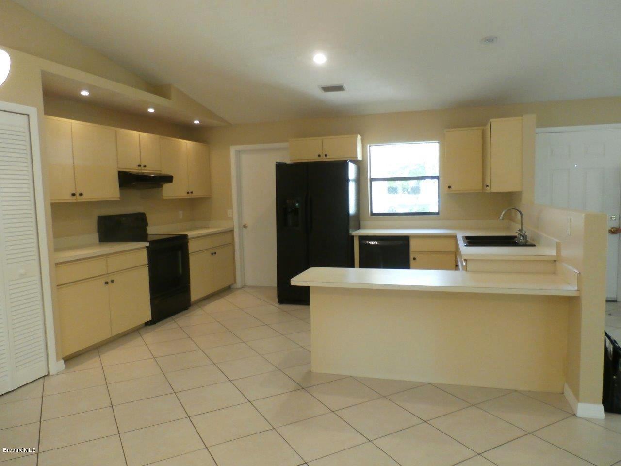 4809 Doreen Road Cocoa, FL 32927 - Photo 6 of 18 Kitchen (3)