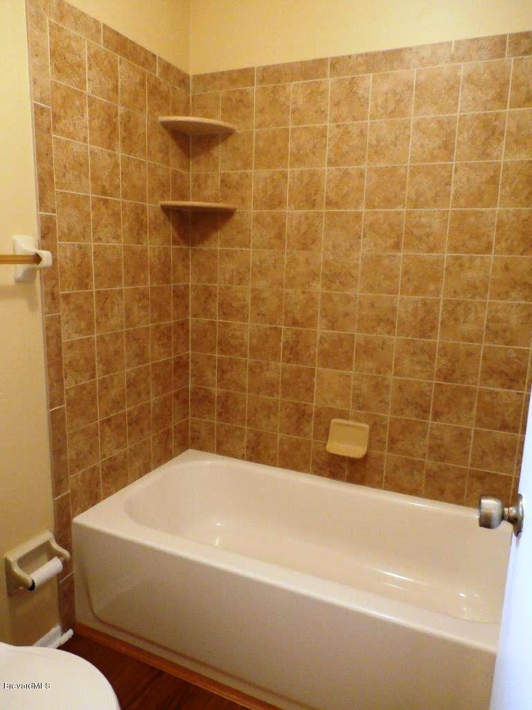 4809 Doreen Road Cocoa, FL 32927 - Photo 10 of 18 Master Tub (3)