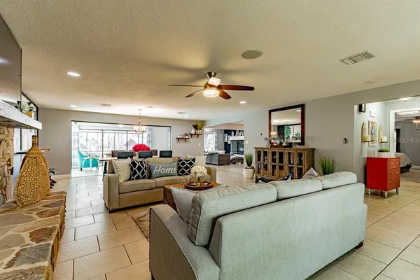 $859,900 | 3272 Majestic Oak Drive, St. Cloud, FL 34771