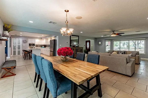 $859,900 | 3272 Majestic Oak Drive, St. Cloud, FL 34771