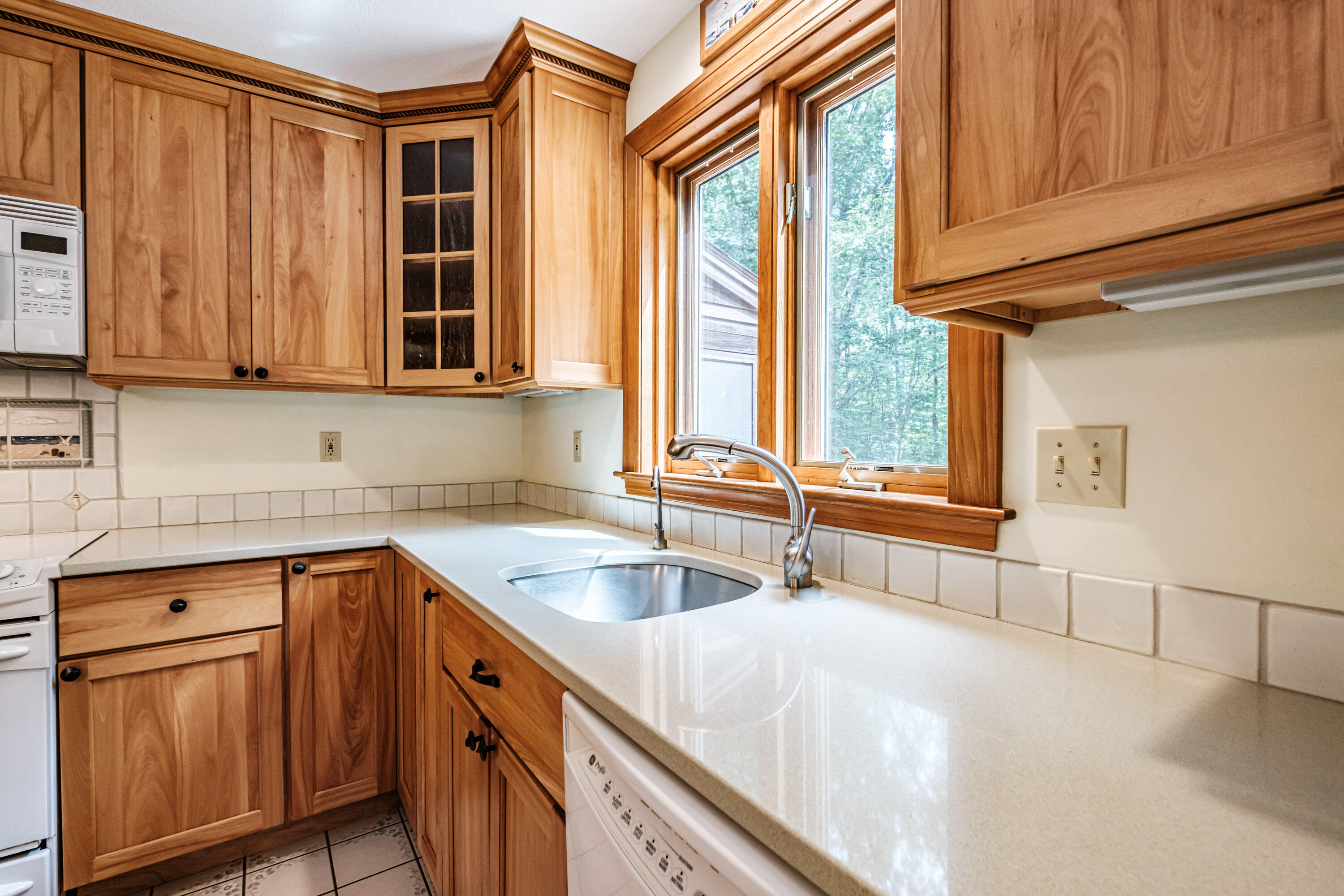 38 West Beech Ridge Road Scarborough, ME 04074 - Photo 12 of 58 20260805gp-62027