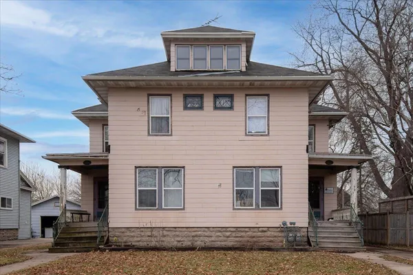 $250,000 | 1119 Wisconsin Street, Oshkosh, WI 54901