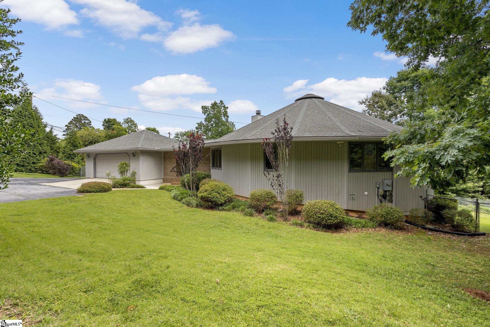2314 State Park Road Greenville, SC 29609 - Photo 4 of 50