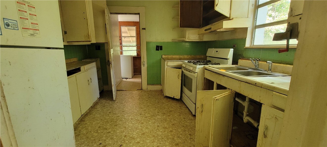2610 West Montgomery Road Tuskegee Institute, AL 36088 - Photo 5 of 10 Gallery Image 5