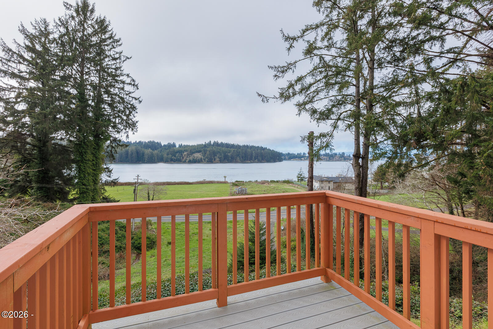 3823 Yaquina Bay Road Newport, OR 97365 - Photo 37 of 68 Web-36