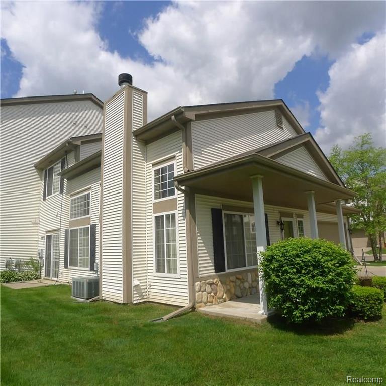 278 Oak Ridge Drive, Unit 88 Pontiac, MI 48341 - Photo 4 of 29