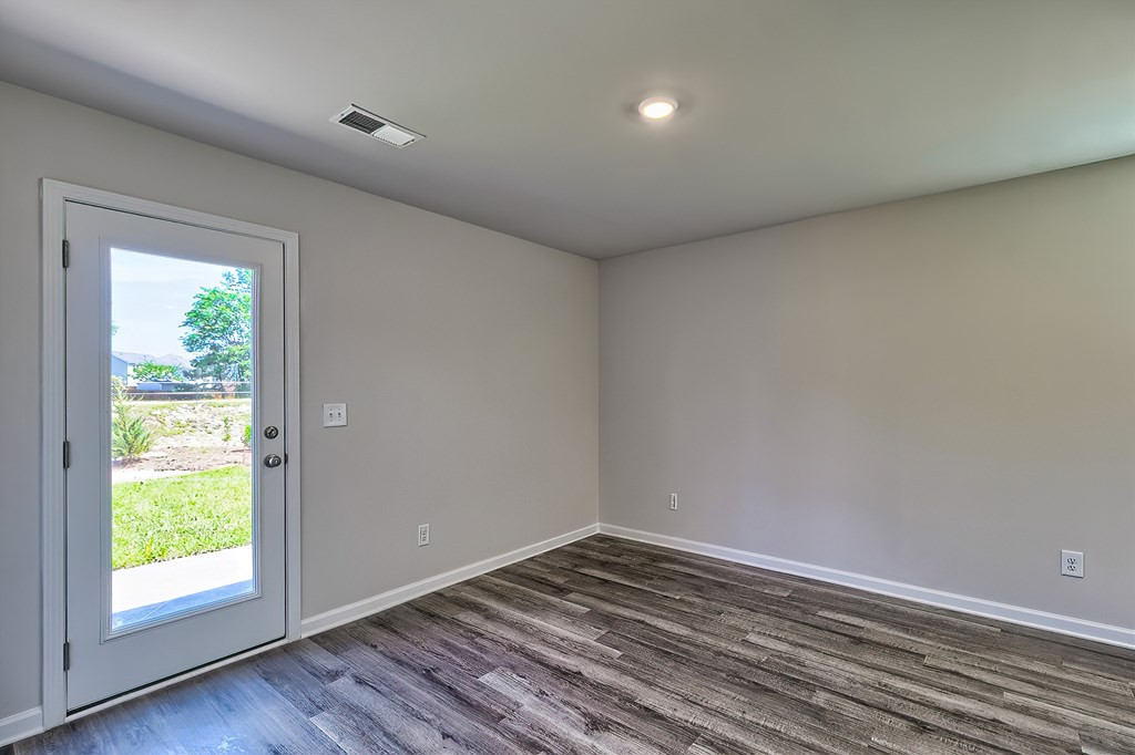 1128 Russell Avenue Sumter, SC 29150 - Photo 7 of 14
