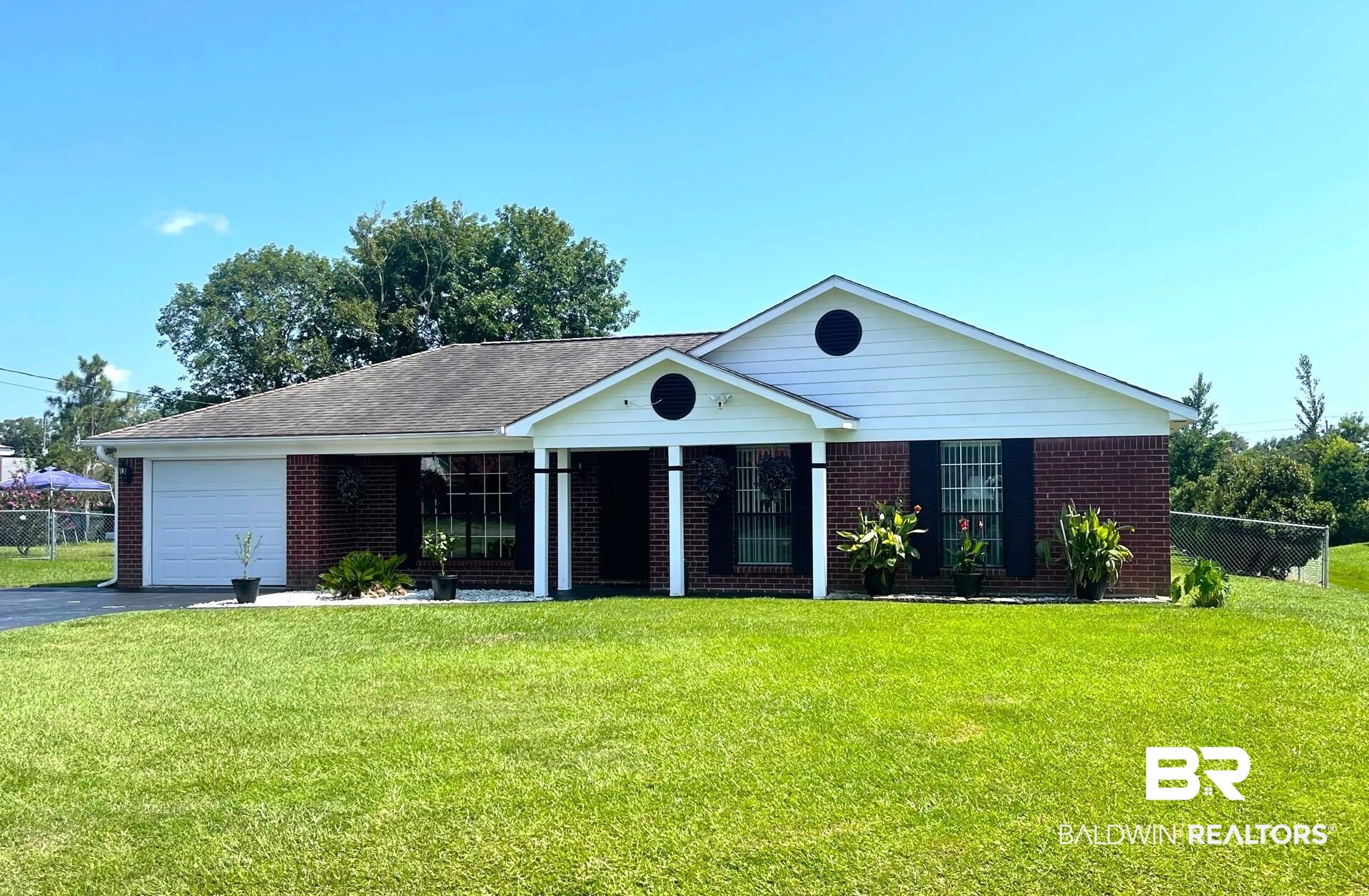 31 Magnolia Circle Foley, AL 36535 - Photo 3 of 22