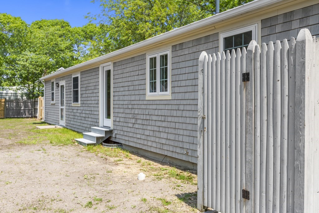 73 Coolidge Road Yarmouth, MA 02673 - Photo 9 of 32 Gallery Image 9