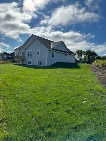 $579,990 | 1039 Waterstone Court, Pewaukee, WI 53072