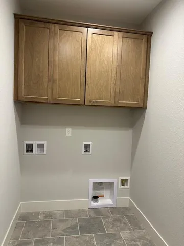 $579,990 | 1039 Waterstone Court, Pewaukee, WI 53072