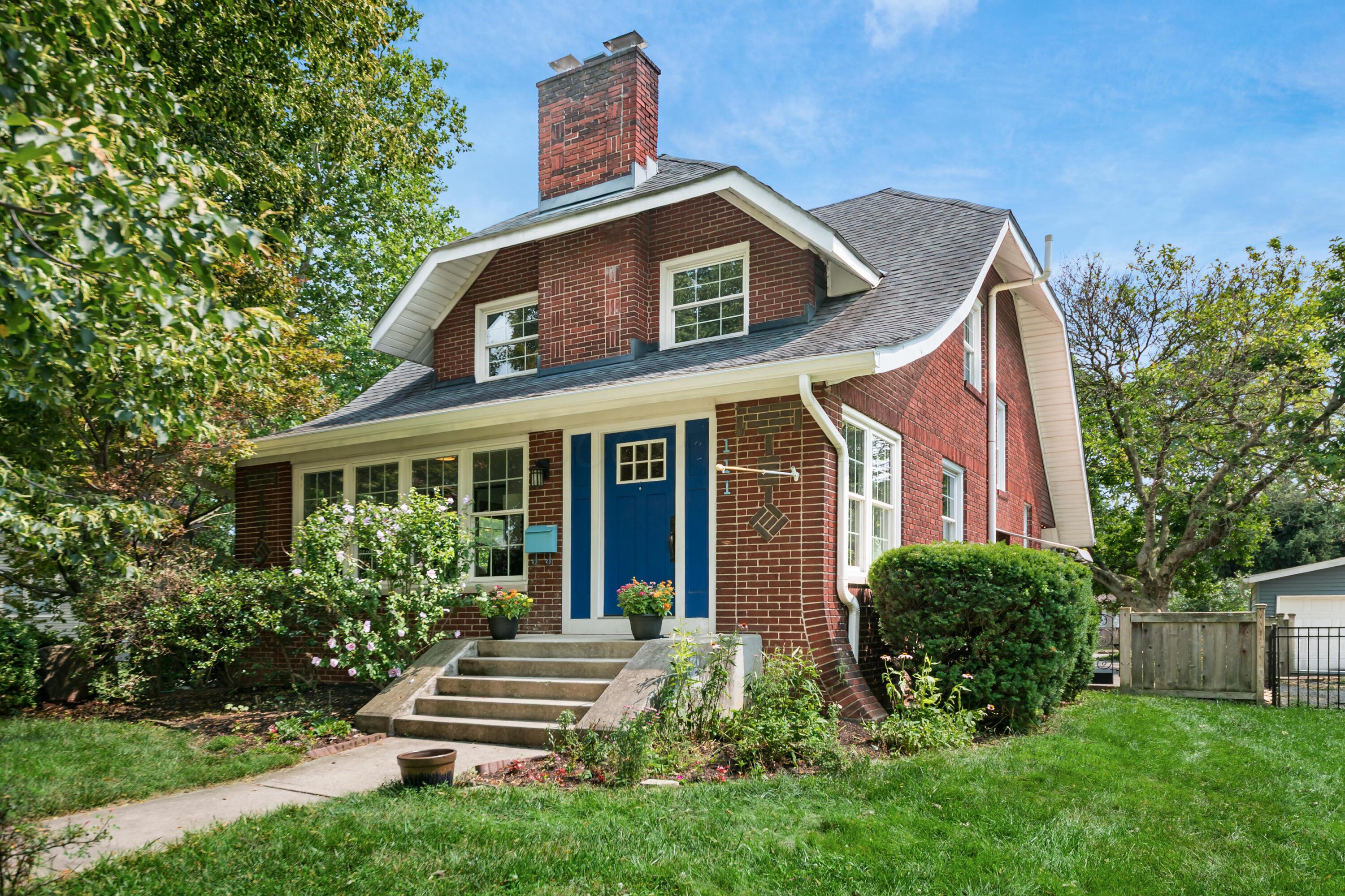 111 Erie Road Columbus, OH 43214 - Photo 2 of 43 111 Erie exterior front 1