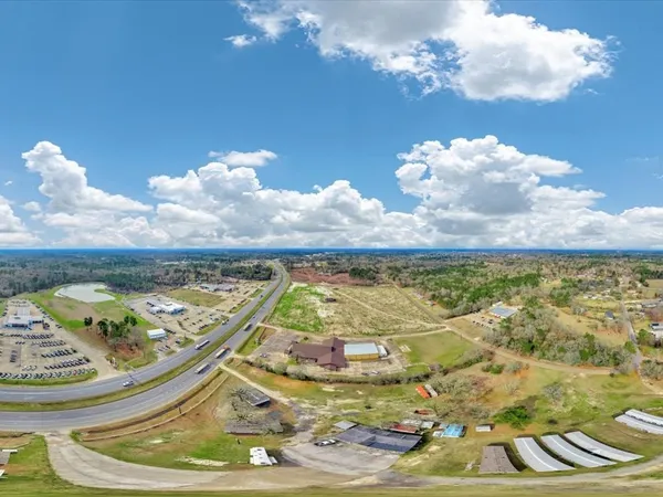 $4,000,000 | 1702 South Medford Drive, Lufkin, TX 75901