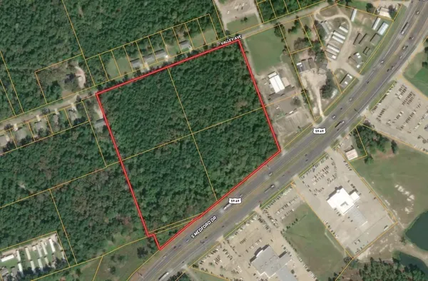 $4,000,000 | 1702 South Medford Drive, Lufkin, TX 75901