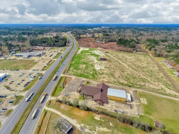 $4,000,000 | 1702 South Medford Drive, Lufkin, TX 75901
