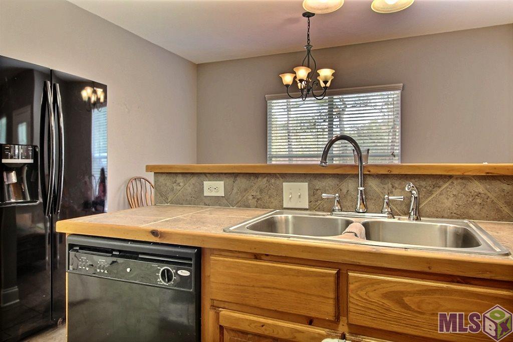 18719 Ducros Road Prairieville, LA 70769 - Photo 6 of 22