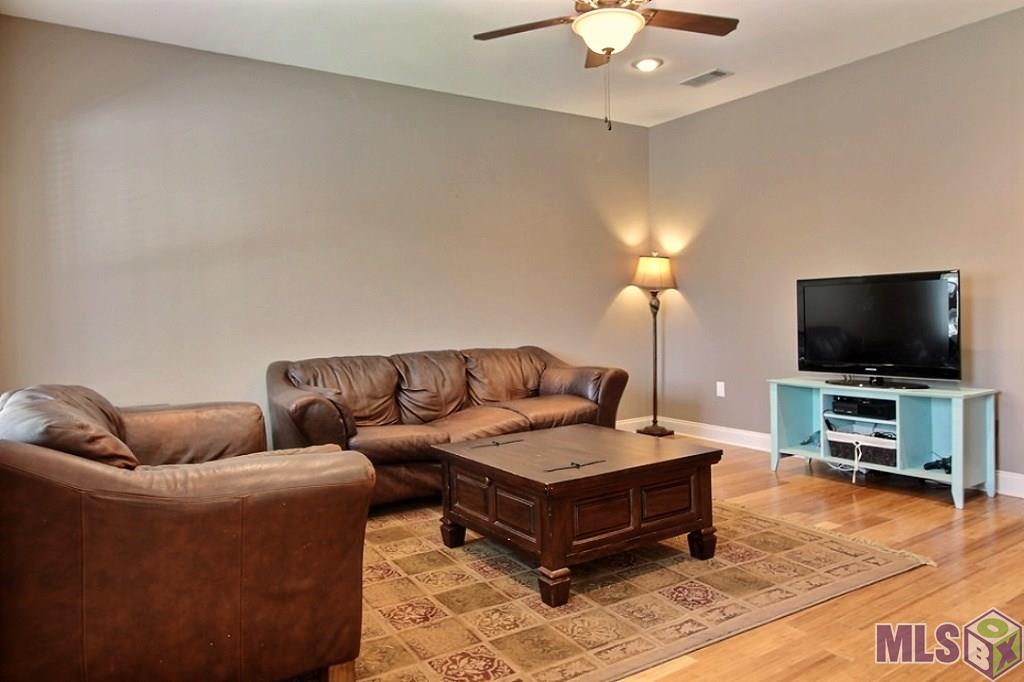 18719 Ducros Road Prairieville, LA 70769 - Photo 8 of 22