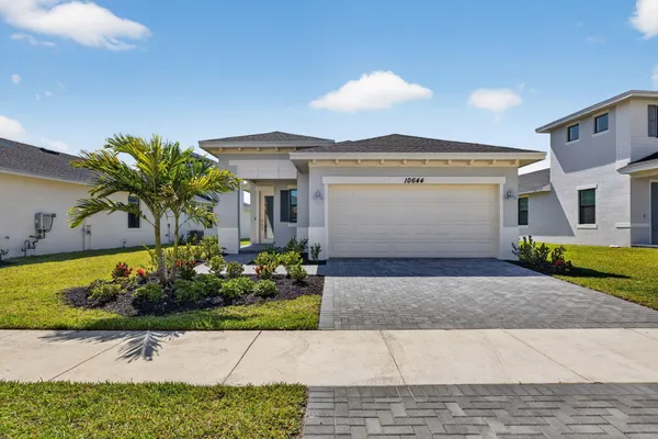 $2,250 | 10644 Northwest Wilgrove Ln Port Street, Port St. Lucie, FL 34987