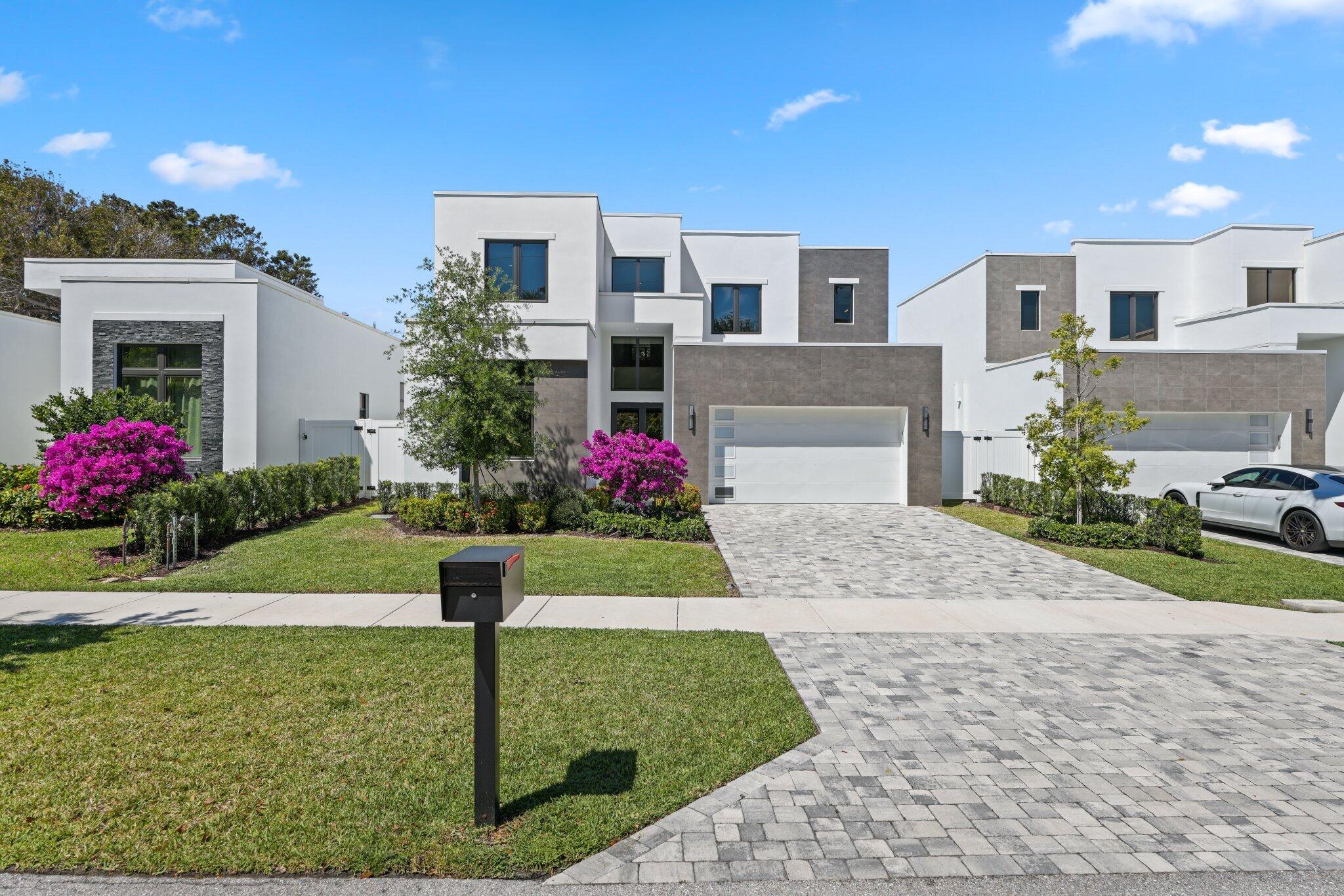 655 Kingsbridge Street Boca Raton, FL 33487 - Photo 15 of 76 655 Kingsbridge St - 13.jpg-SMALL