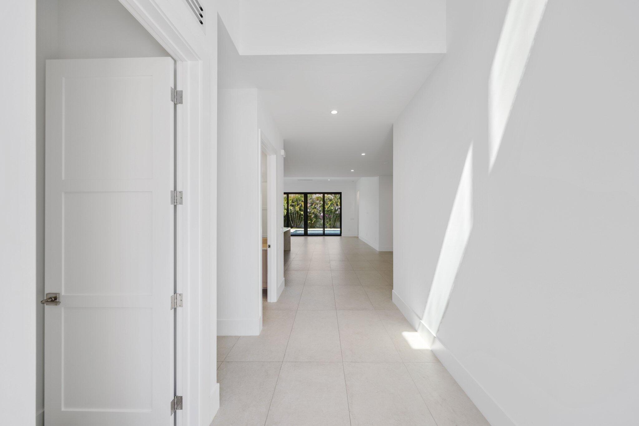 655 Kingsbridge Street Boca Raton, FL 33487 - Photo 19 of 76 655 Kingsbridge St - 17.jpg-SMALL