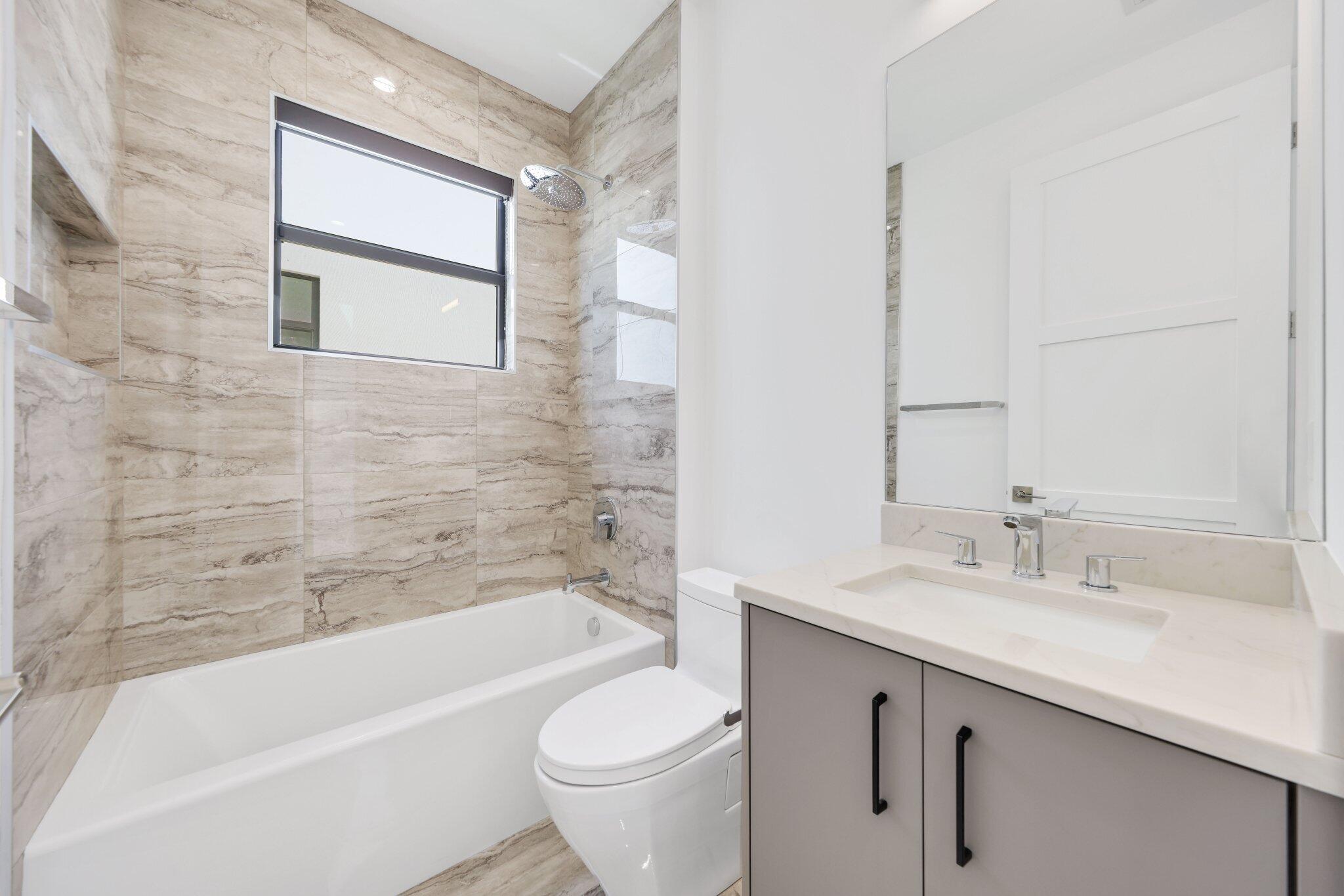 655 Kingsbridge Street Boca Raton, FL 33487 - Photo 23 of 76 655 Kingsbridge St - 21.jpg-SMALL