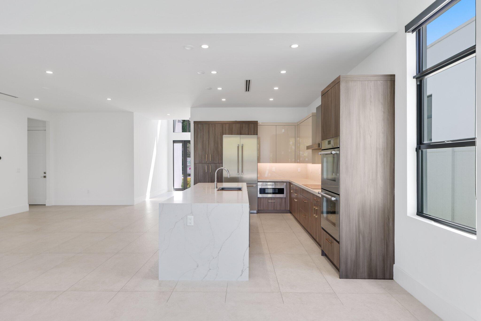 655 Kingsbridge Street Boca Raton, FL 33487 - Photo 31 of 76 655 Kingsbridge St - 29.jpg-SMALL