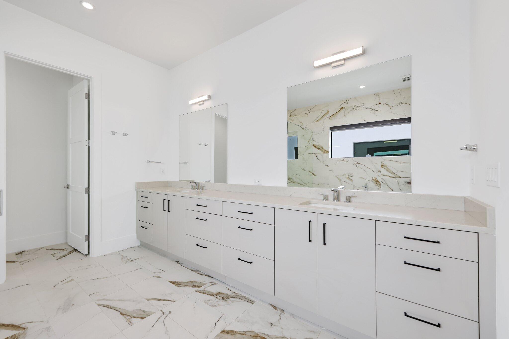 655 Kingsbridge Street Boca Raton, FL 33487 - Photo 49 of 76 655 Kingsbridge St - 47.jpg-SMALL