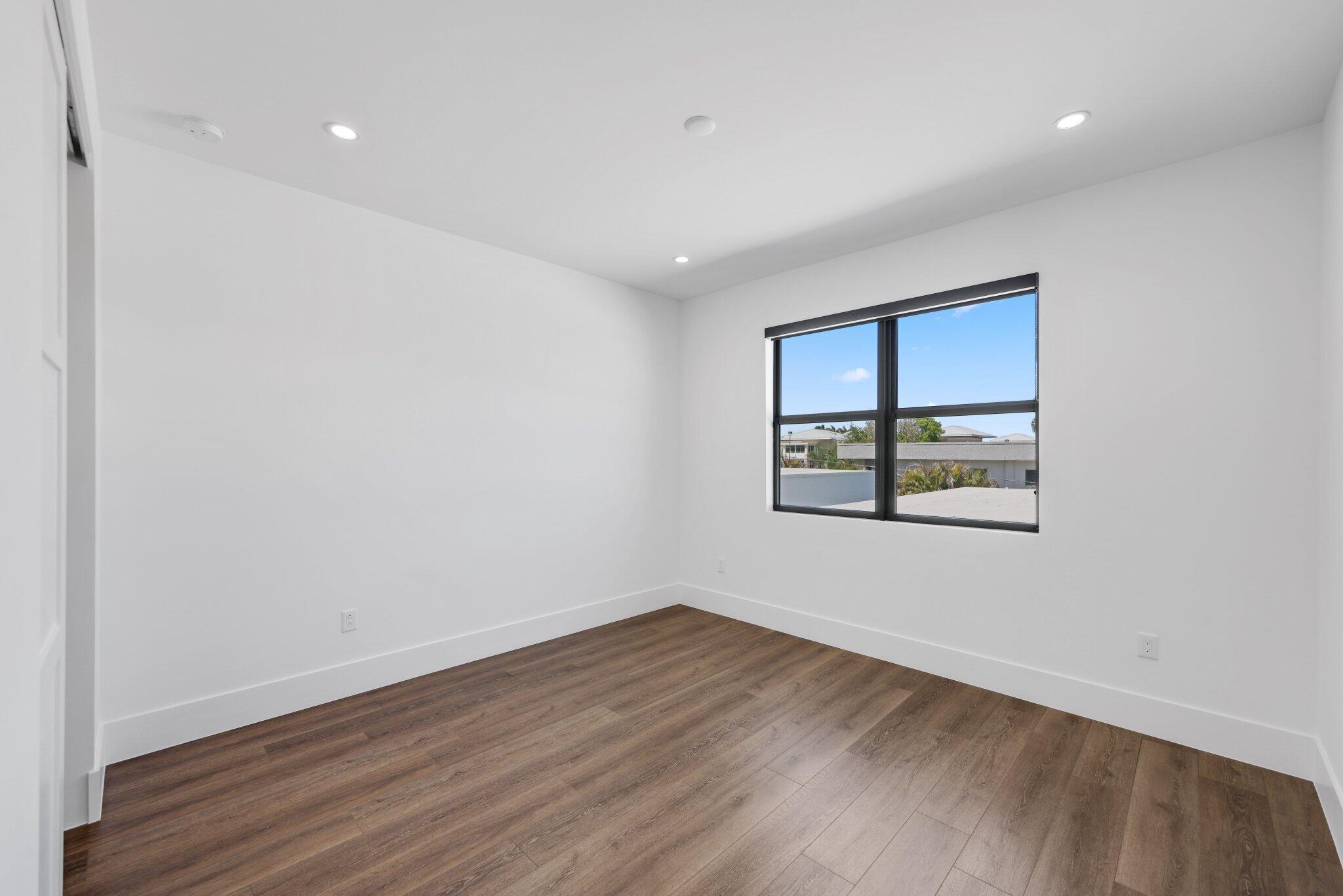 655 Kingsbridge Street Boca Raton, FL 33487 - Photo 56 of 76 655 Kingsbridge St - 54.jpg-SMALL