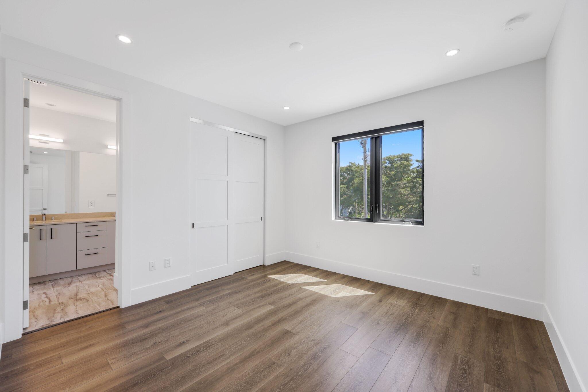 655 Kingsbridge Street Boca Raton, FL 33487 - Photo 60 of 76 655 Kingsbridge St - 58.jpg-SMALL