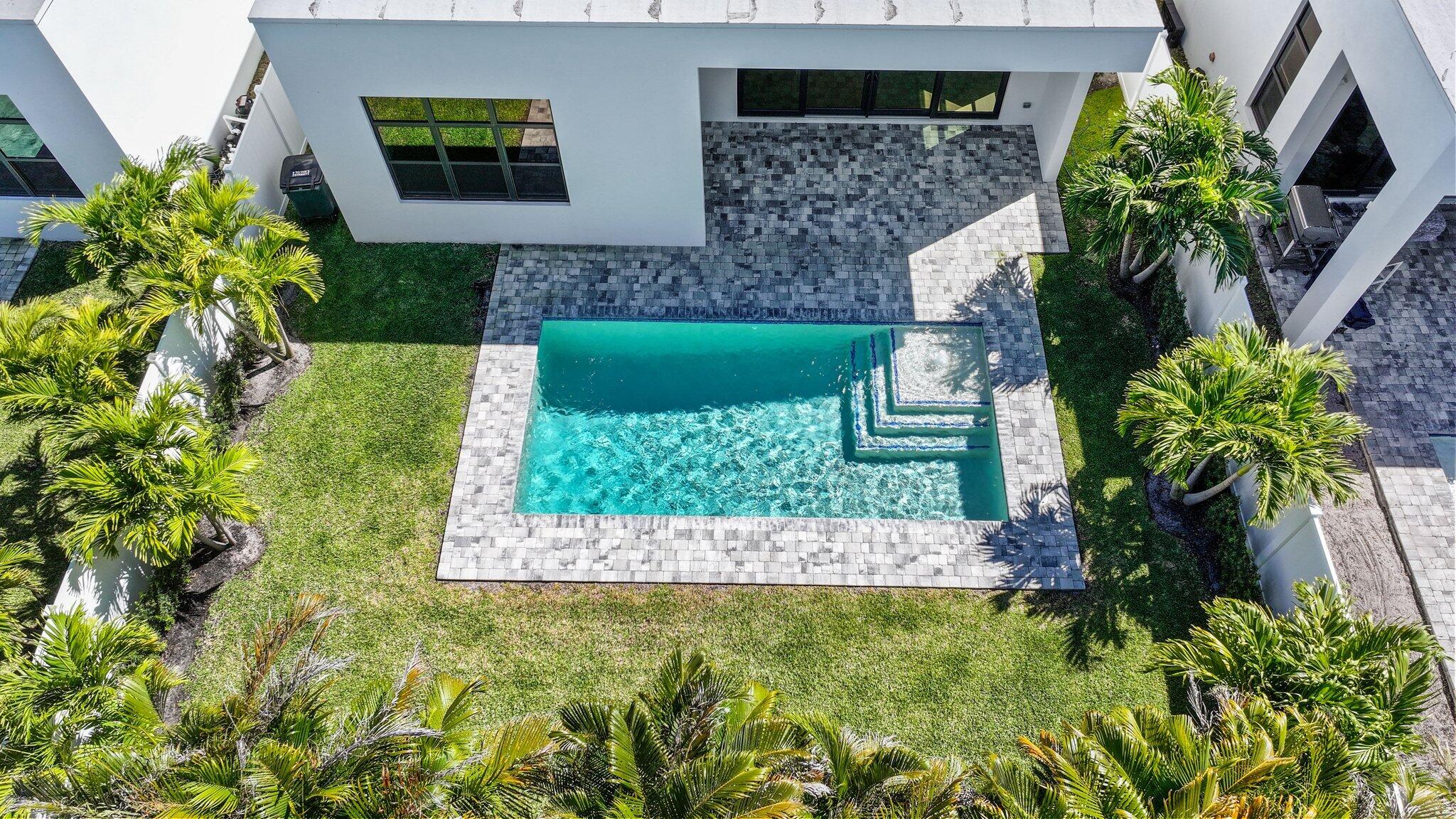 655 Kingsbridge Street Boca Raton, FL 33487 - Photo 6 of 76 655 Kingsbridge St - 4.jpg-SMALL