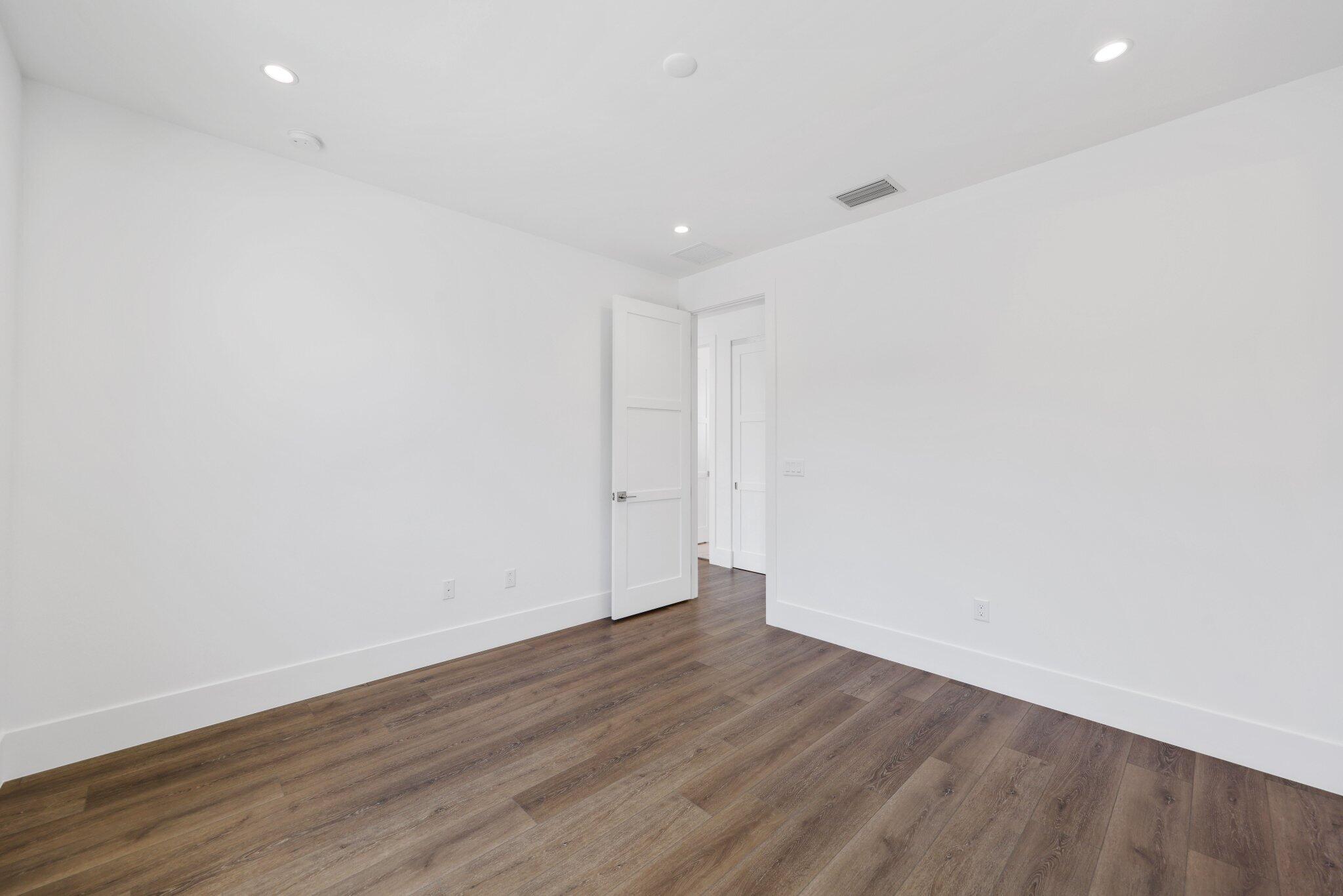 655 Kingsbridge Street Boca Raton, FL 33487 - Photo 61 of 76 655 Kingsbridge St - 59.jpg-SMALL