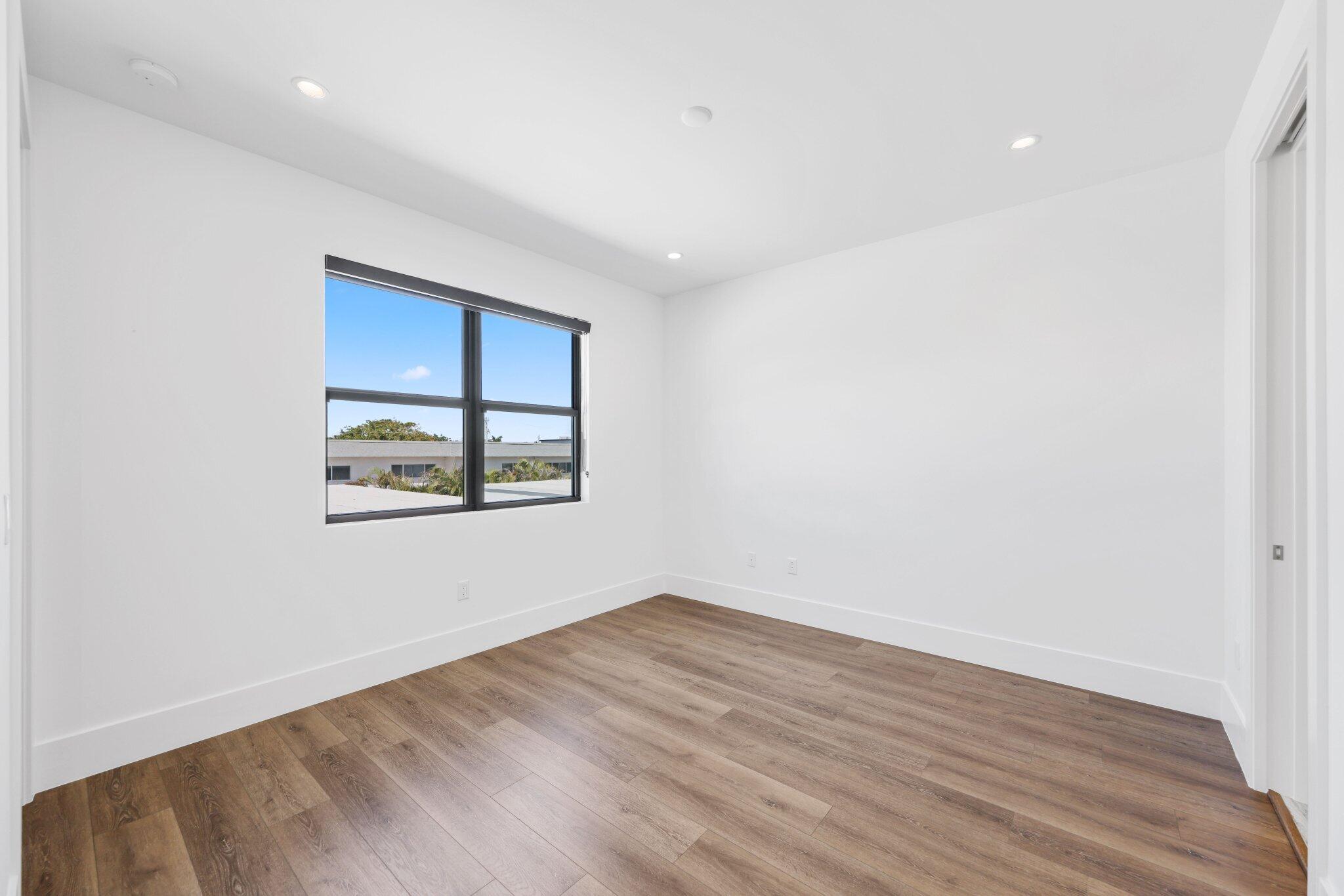 655 Kingsbridge Street Boca Raton, FL 33487 - Photo 62 of 76 655 Kingsbridge St - 60.jpg-SMALL