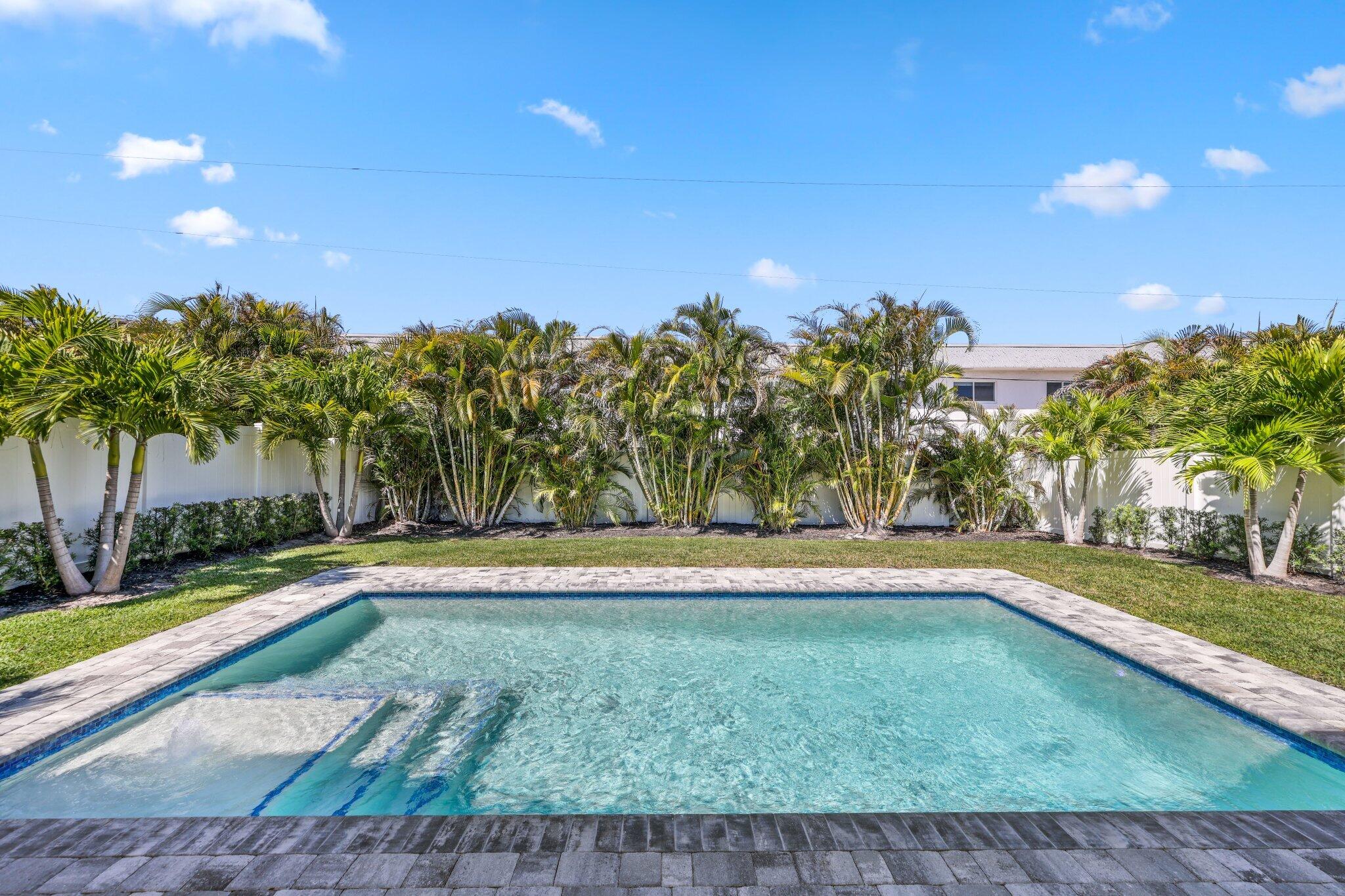 655 Kingsbridge Street Boca Raton, FL 33487 - Photo 65 of 76 655 Kingsbridge St - 63.jpg-SMALL