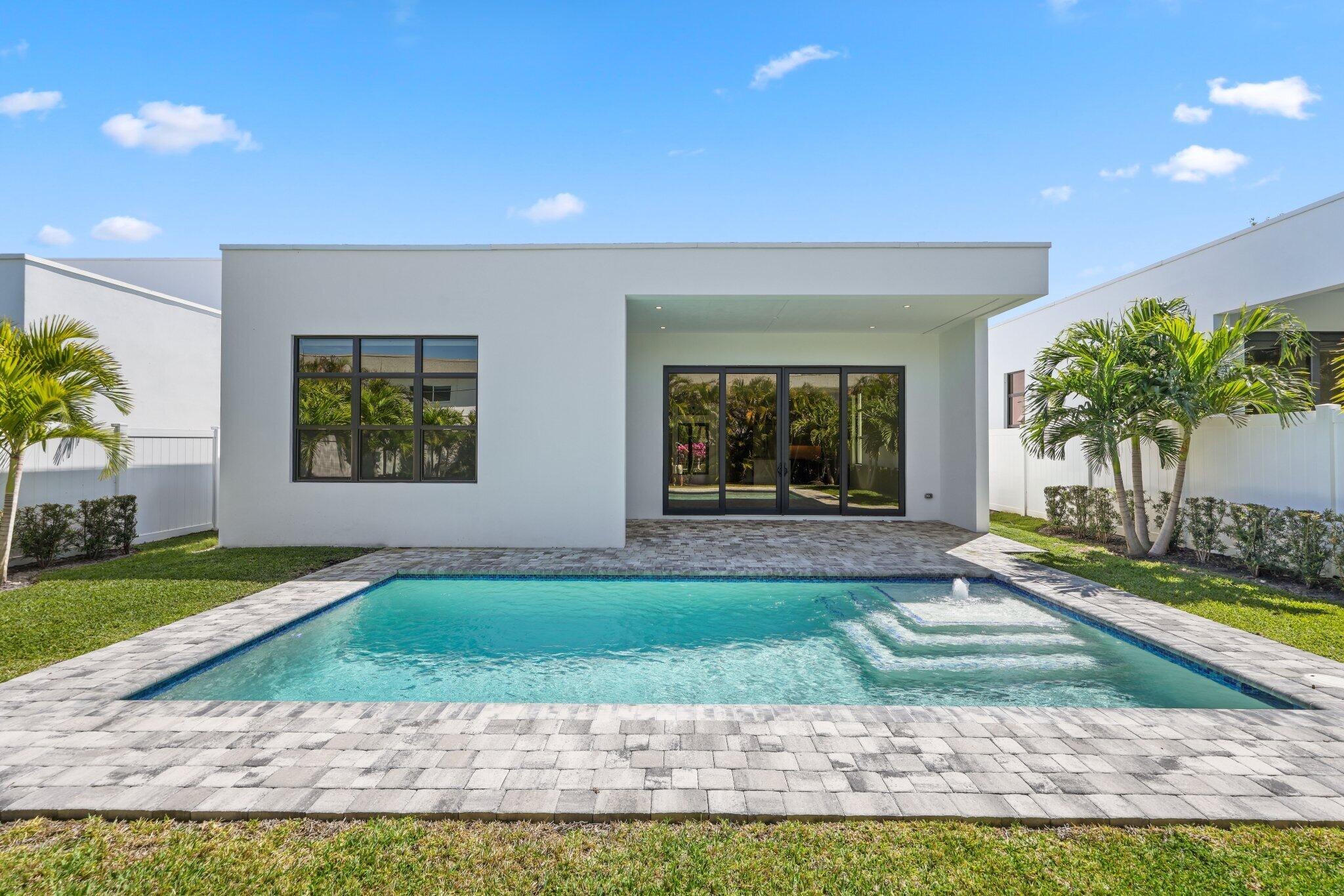 655 Kingsbridge Street Boca Raton, FL 33487 - Photo 70 of 76 655 Kingsbridge St - 68.jpg-SMALL