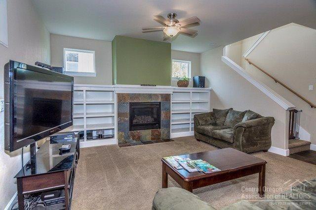 20378 Murphy Road Bend, OR 97702 - Photo 4 of 23 Built ins and gas fireplace in the livin
