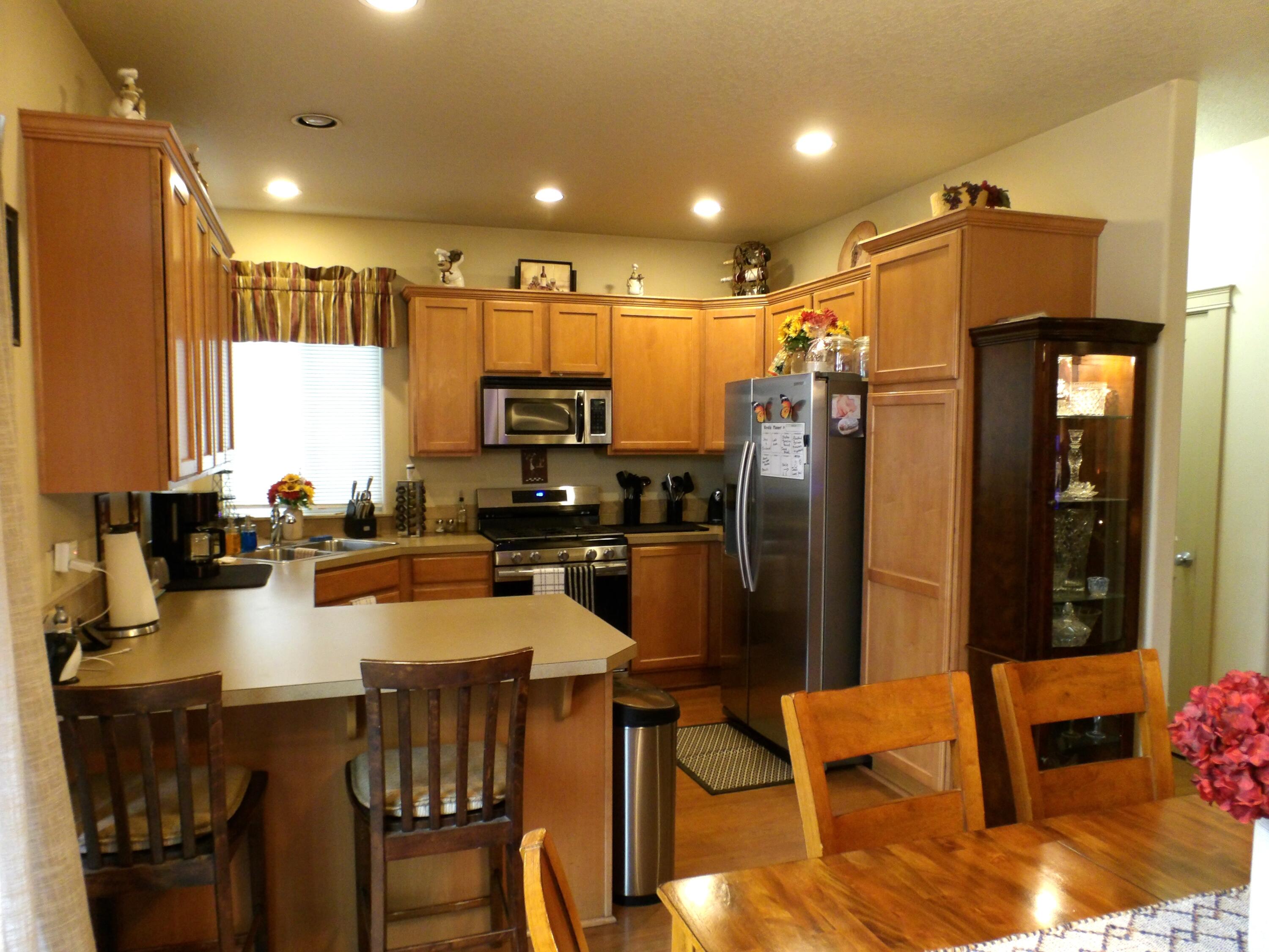 2885 Southwest Juniper Avenue Redmond, OR 97756 - Photo 12 of 16