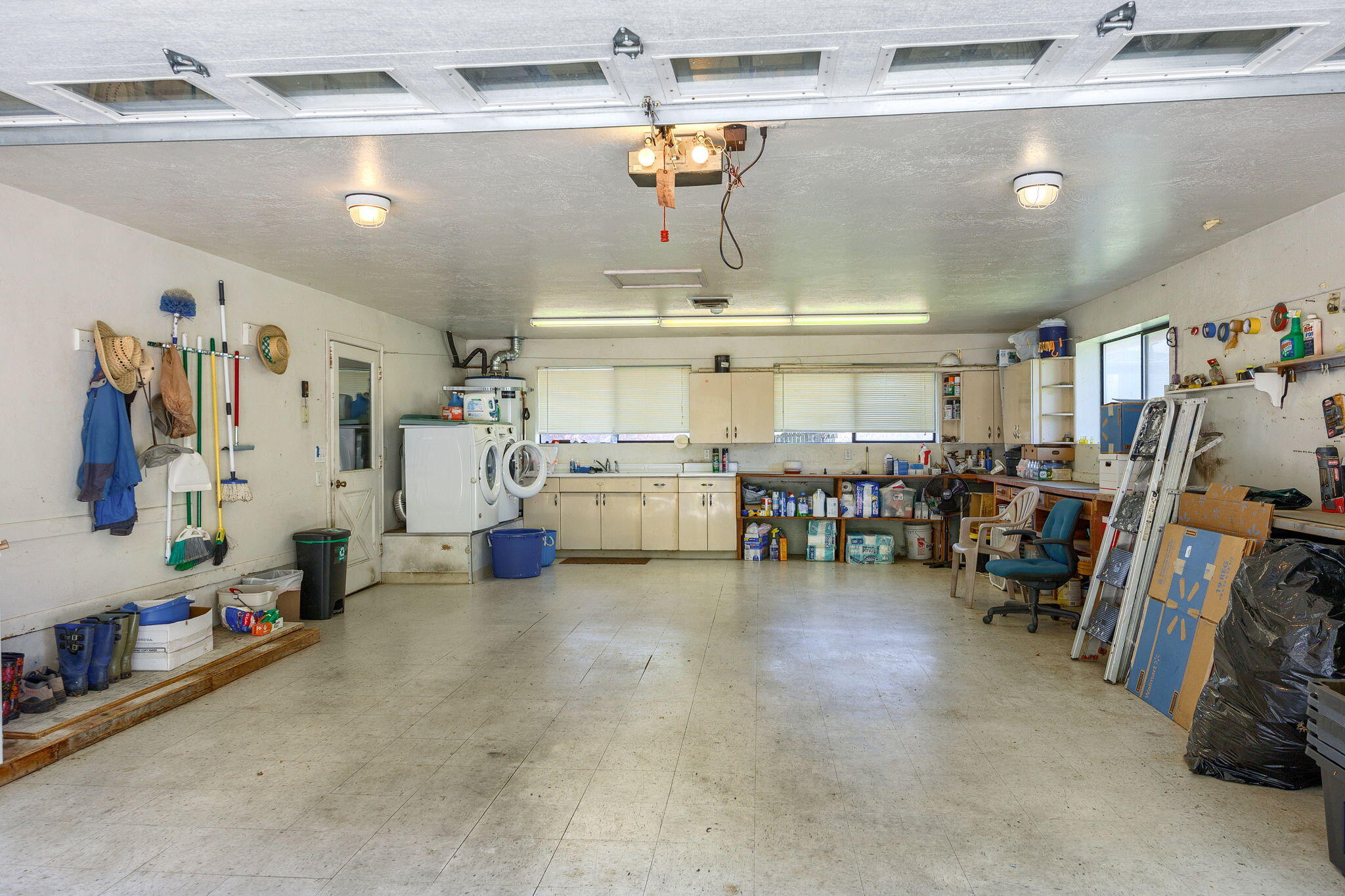 2067 Coker Butte Road Medford, OR 97504 - Photo 11 of 73 10a