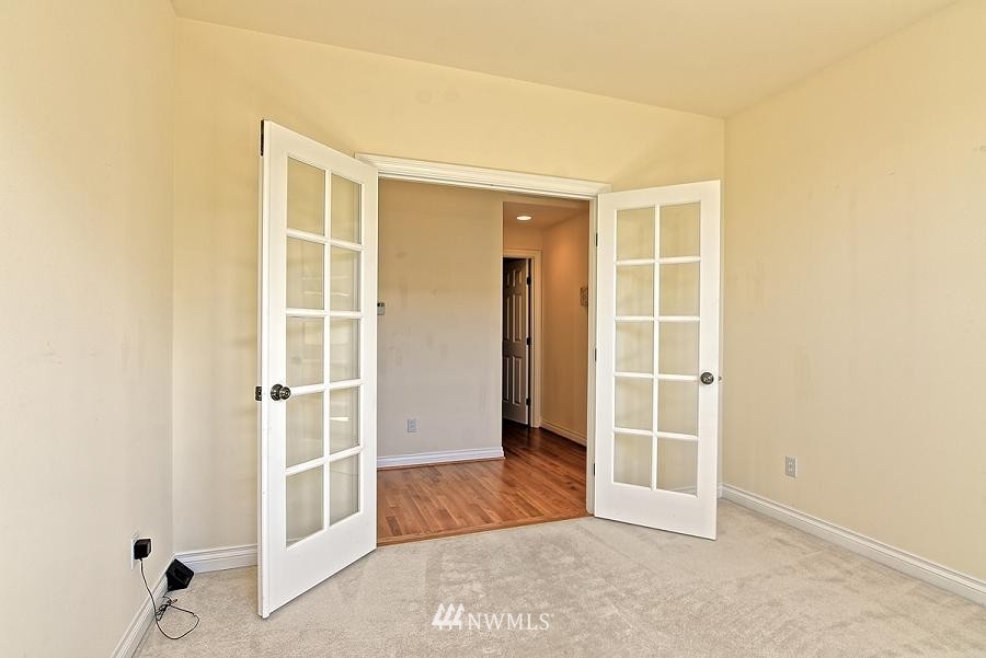 17078 Parkside Way Southeast Renton, WA 98058 - Photo 11 of 24