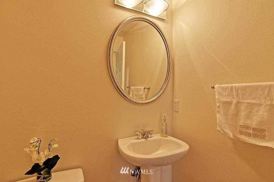 17078 Parkside Way Southeast Renton, WA 98058 - Photo 12 of 24