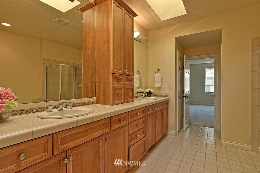 17078 Parkside Way Southeast Renton, WA 98058 - Photo 16 of 24