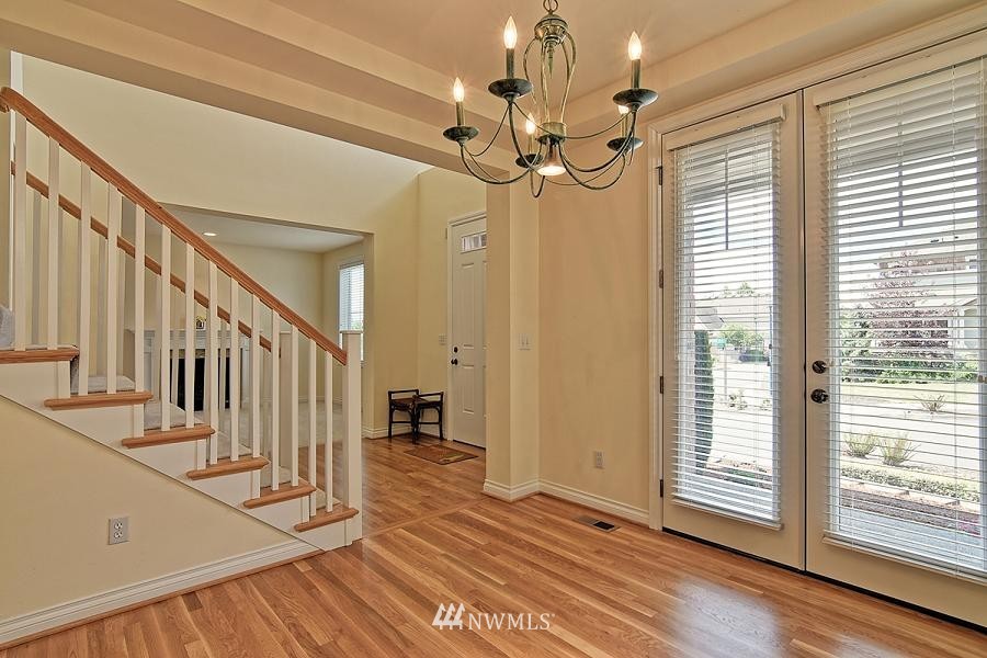 17078 Parkside Way Southeast Renton, WA 98058 - Photo 3 of 24