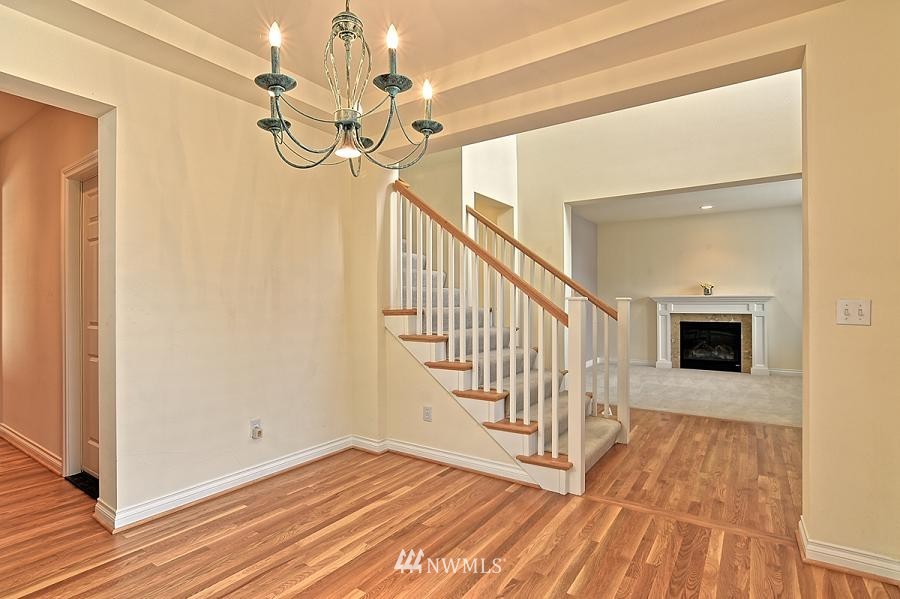 17078 Parkside Way Southeast Renton, WA 98058 - Photo 4 of 24